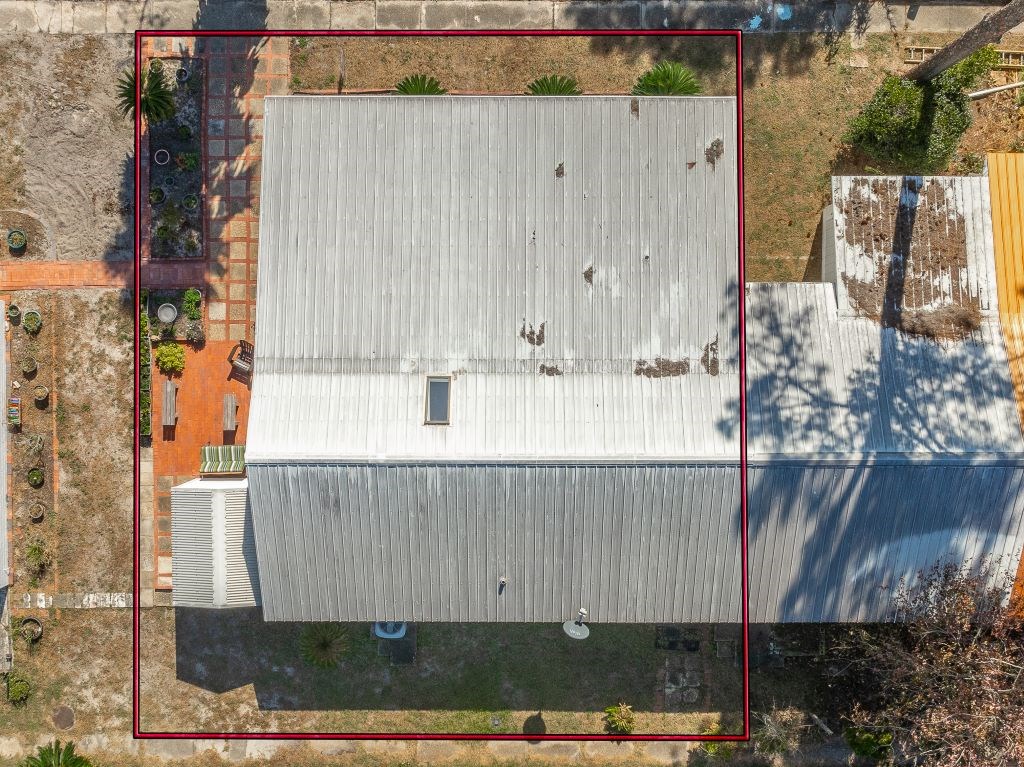 16-6 Collins Ave, 32323