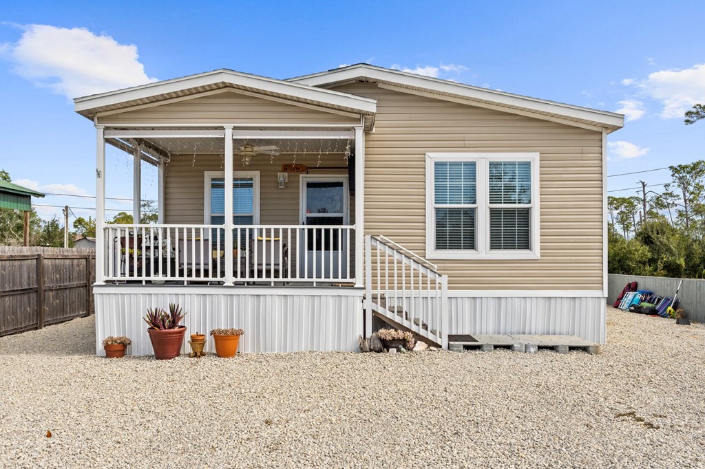 9122 Olive Ave, Port St. Joe 32456