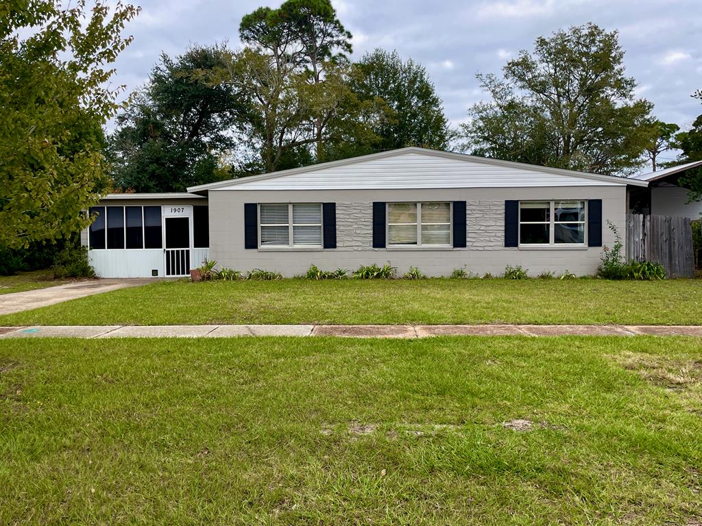 1907 Cypress Ave, Port St. Joe 32456