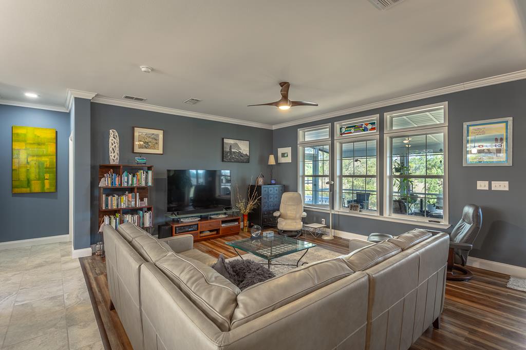 559 River Rd, 32322