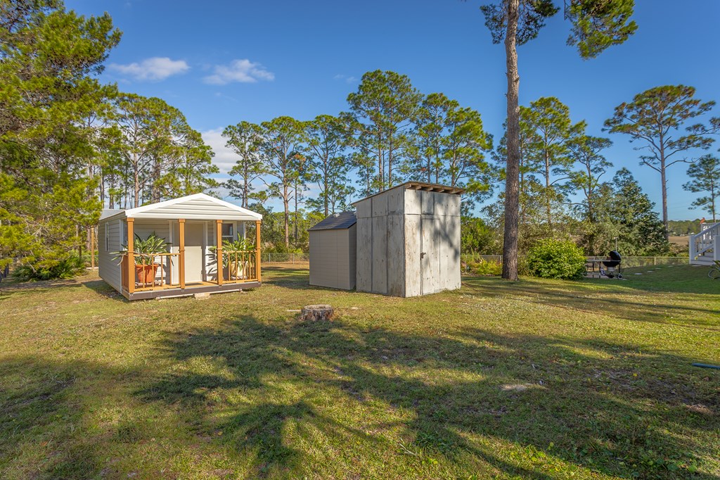 559 River Rd, 32322
