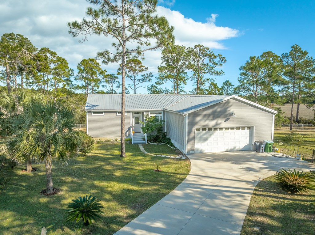 559 River Rd, 32322