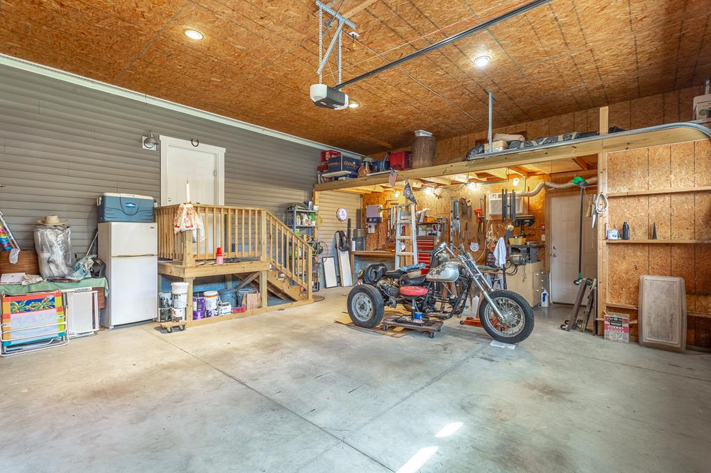 559 River Rd, 32322
