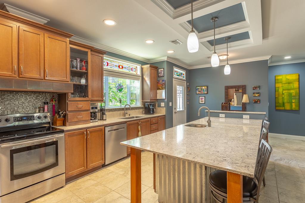 559 River Rd, 32322