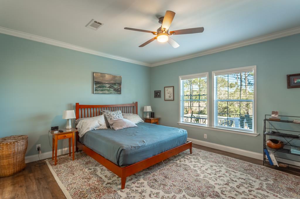 559 River Rd, 32322