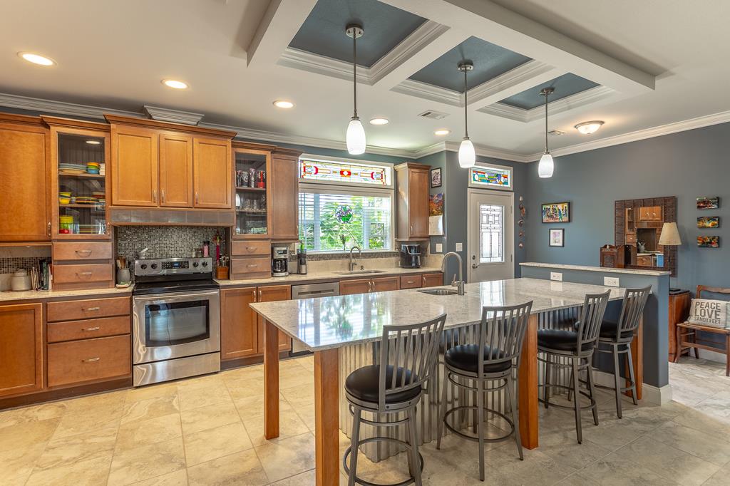 559 River Rd, 32322