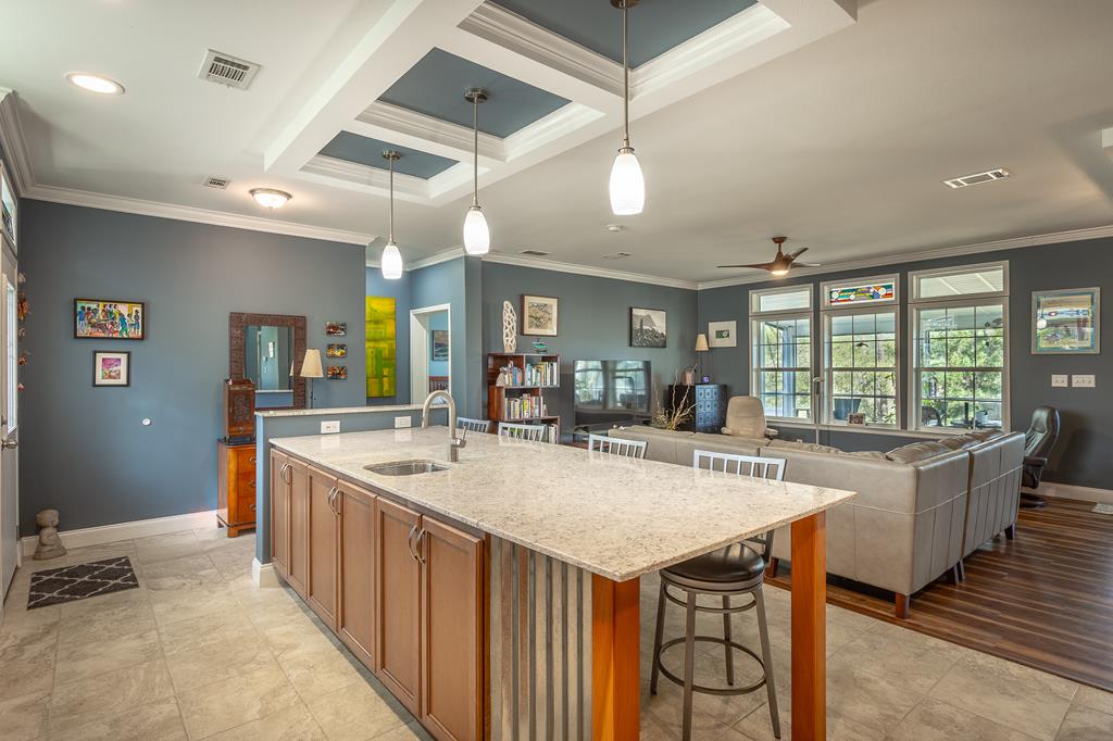559 River Rd, 32322