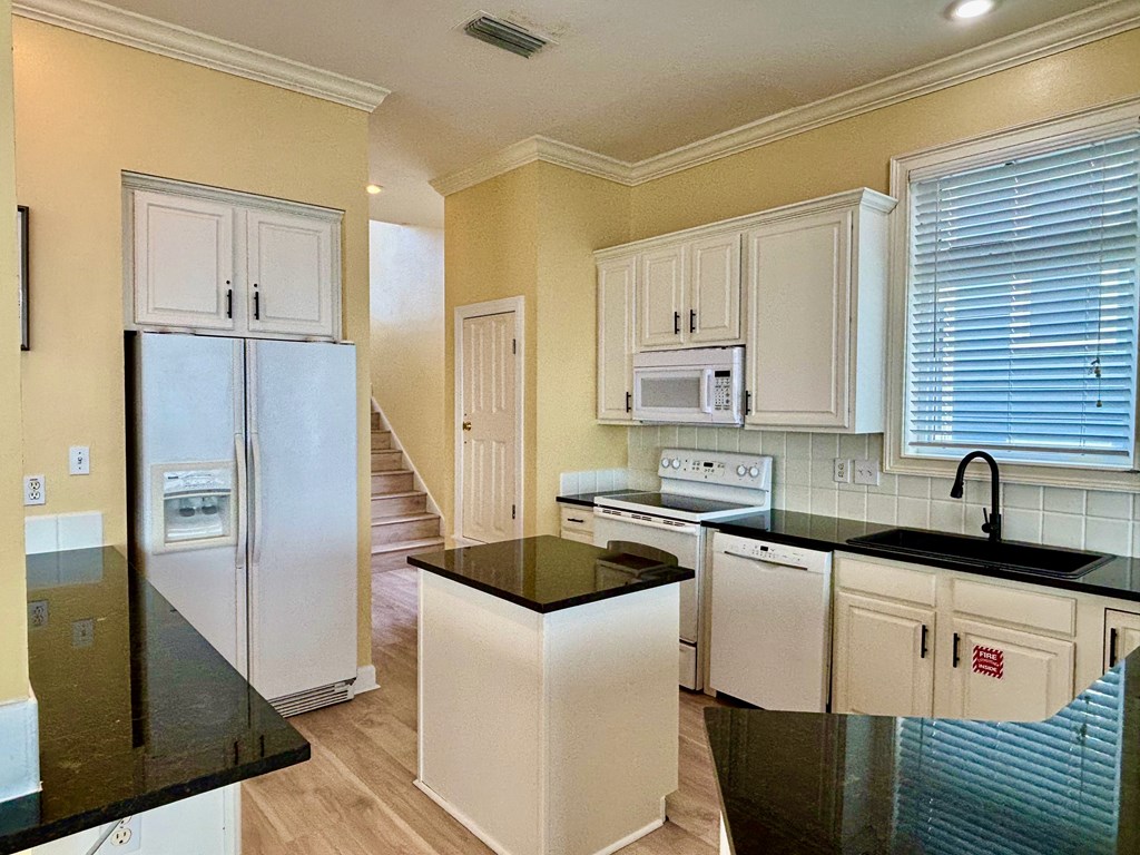 2274 Sailfish Dr, St. George Island 32328