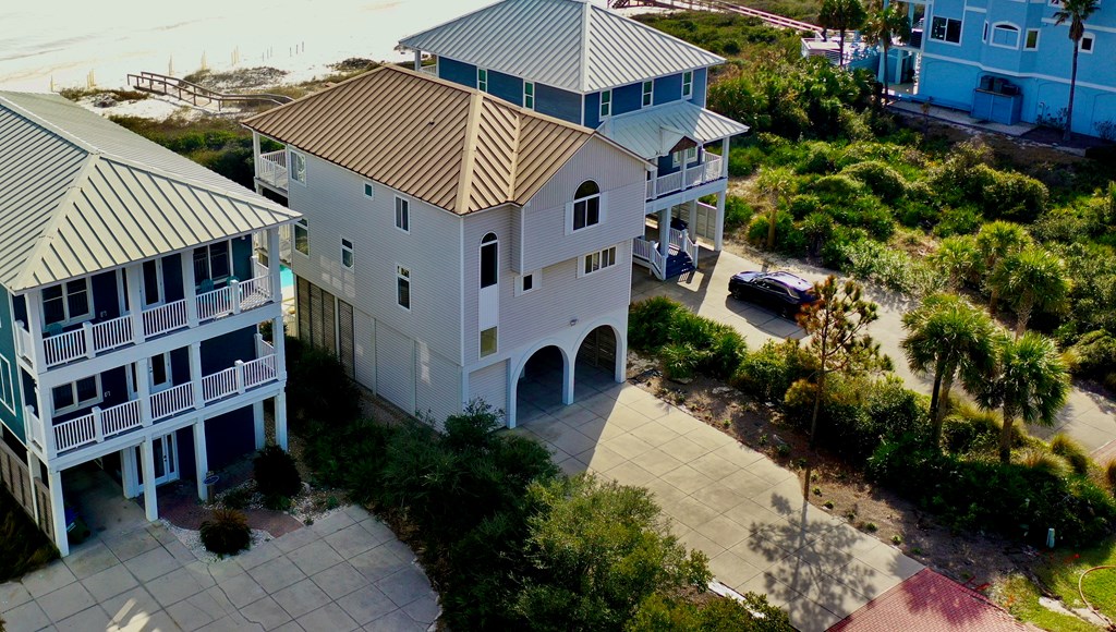 2274 Sailfish Dr, St. George Island 32328