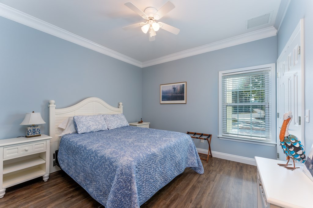 227 Waters Edge Dr, 32456
