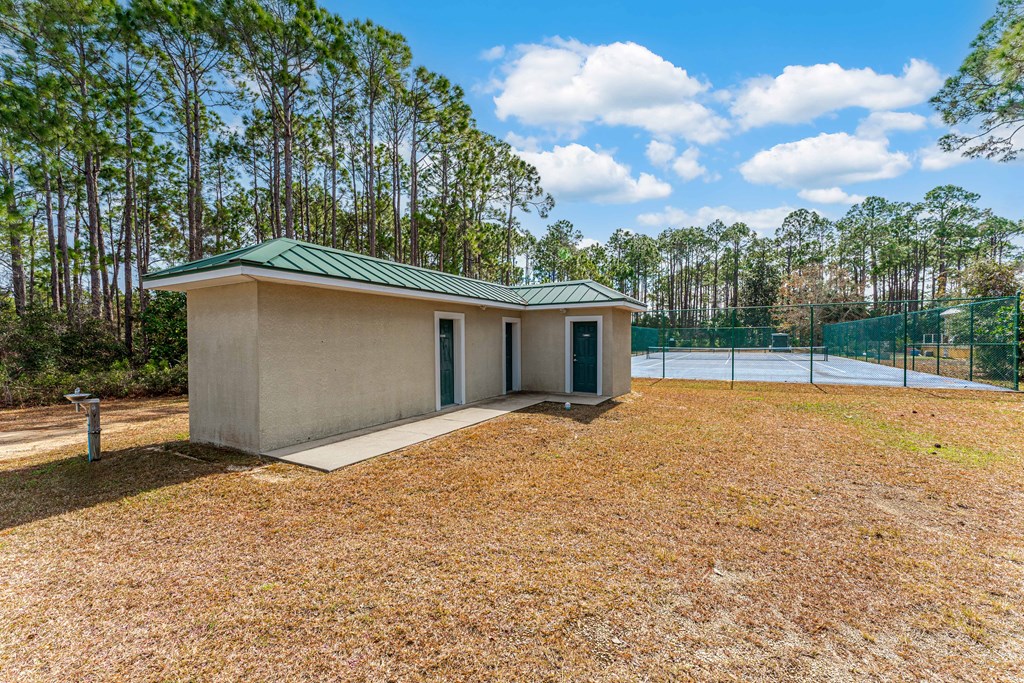227 Waters Edge Dr, 32456