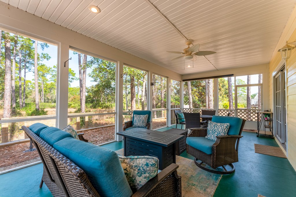227 Waters Edge Dr, 32456