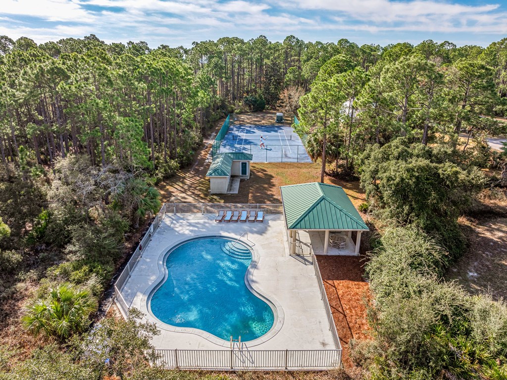 227 Waters Edge Dr, 32456
