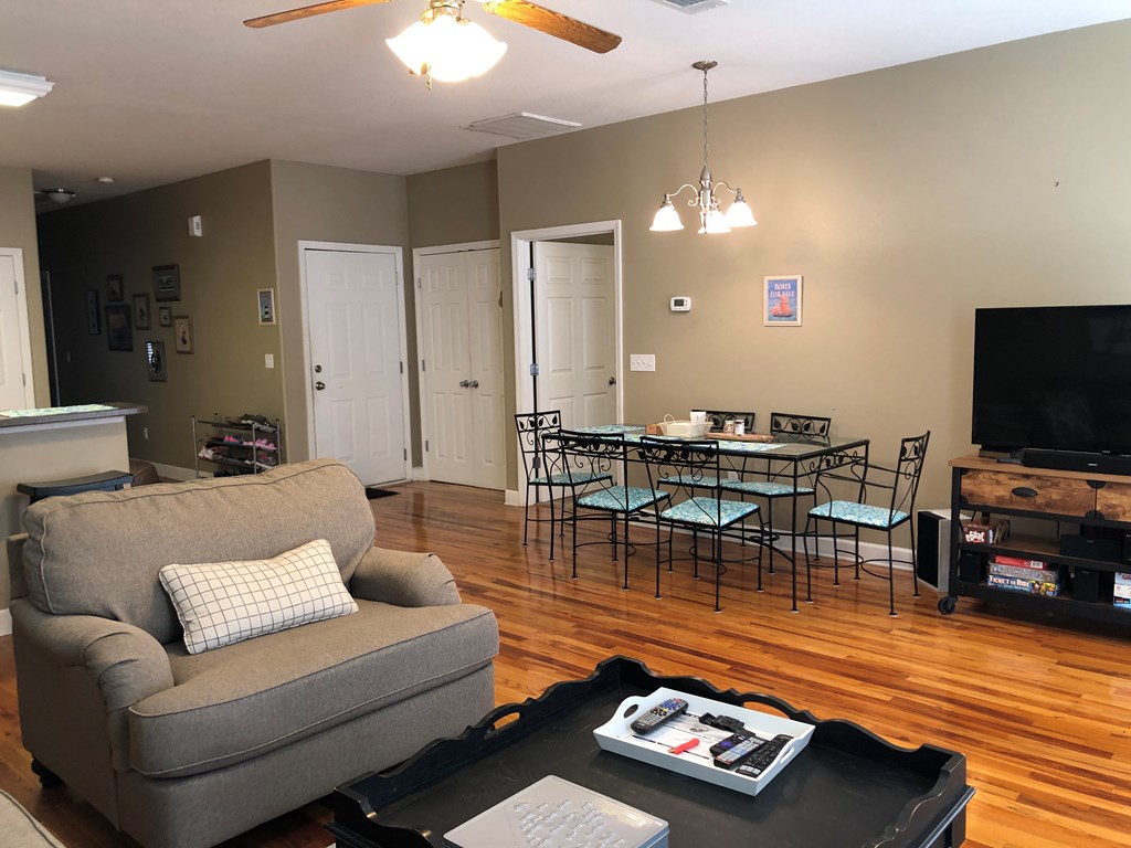 502B E Meridian Ave # B, 32322 Unit: B
