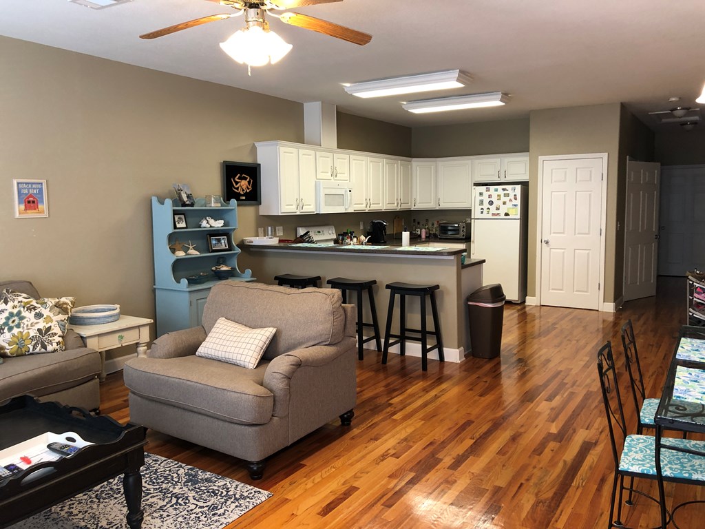 502B E Meridian Ave # B, 32322 Unit: B
