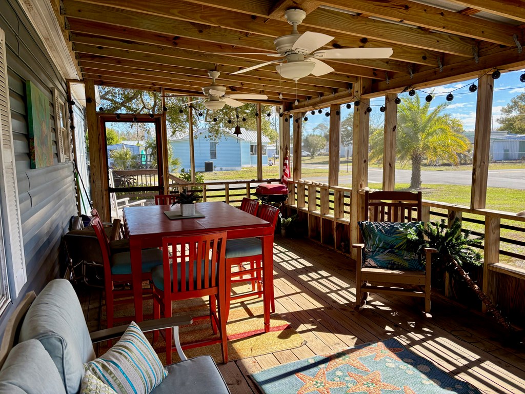 267 Pompano St, Port St. Joe 32456