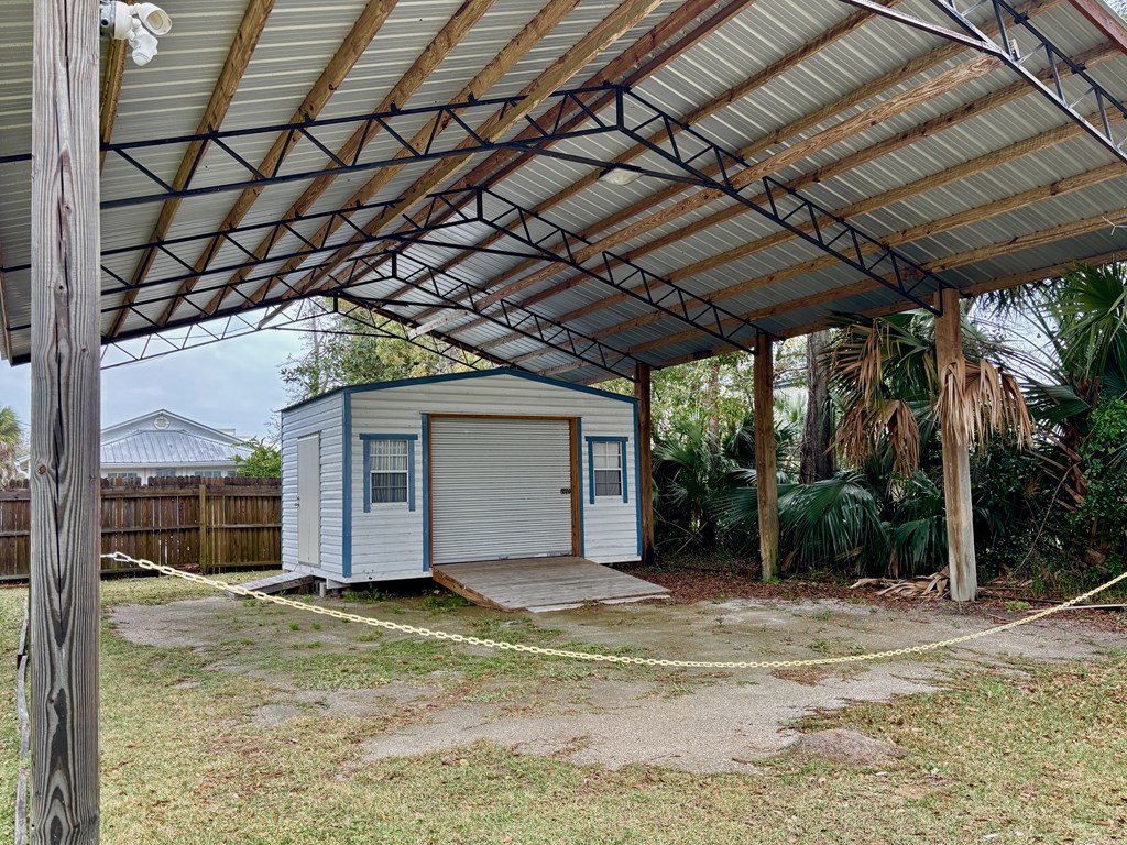 314 6th St, Port St. Joe 32456