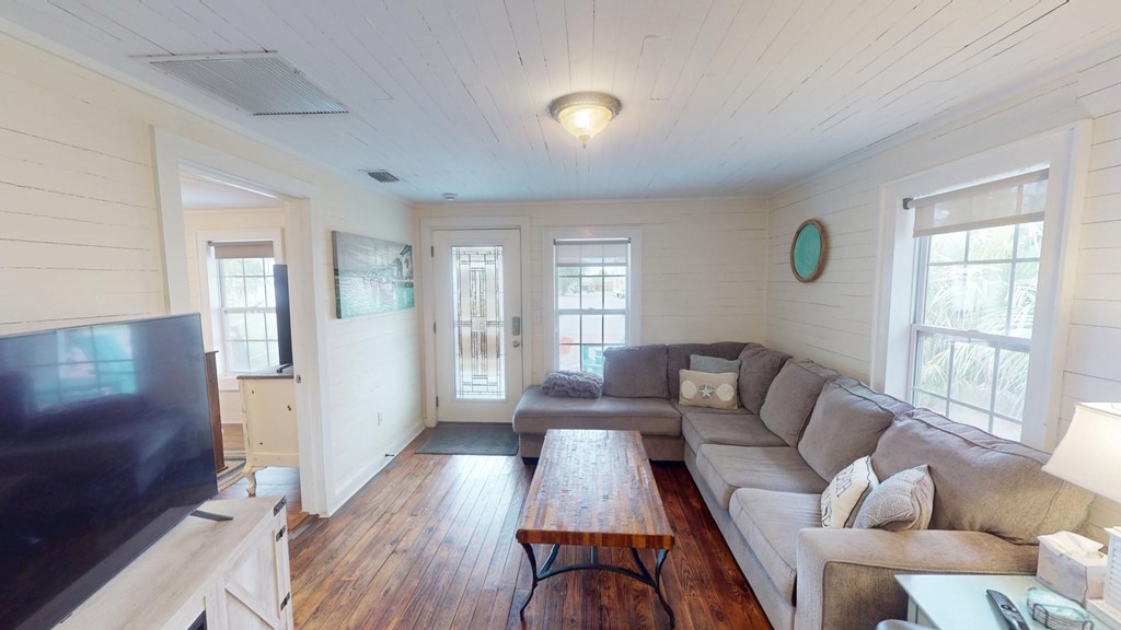 314 6th St, Port St. Joe 32456