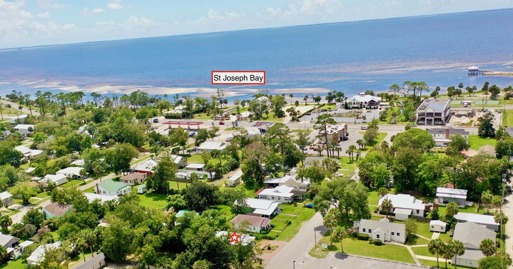 314 6th St, Port St. Joe 32456