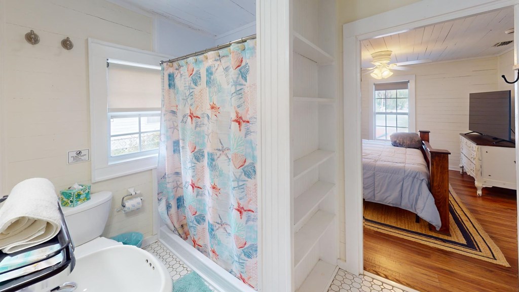 314 6th St, Port St. Joe 32456
