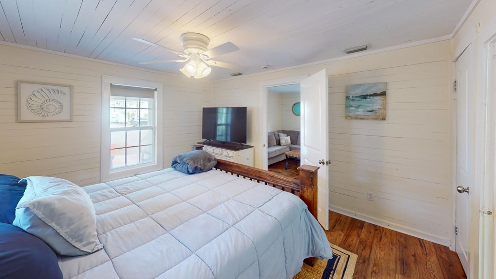314 6th St, Port St. Joe 32456