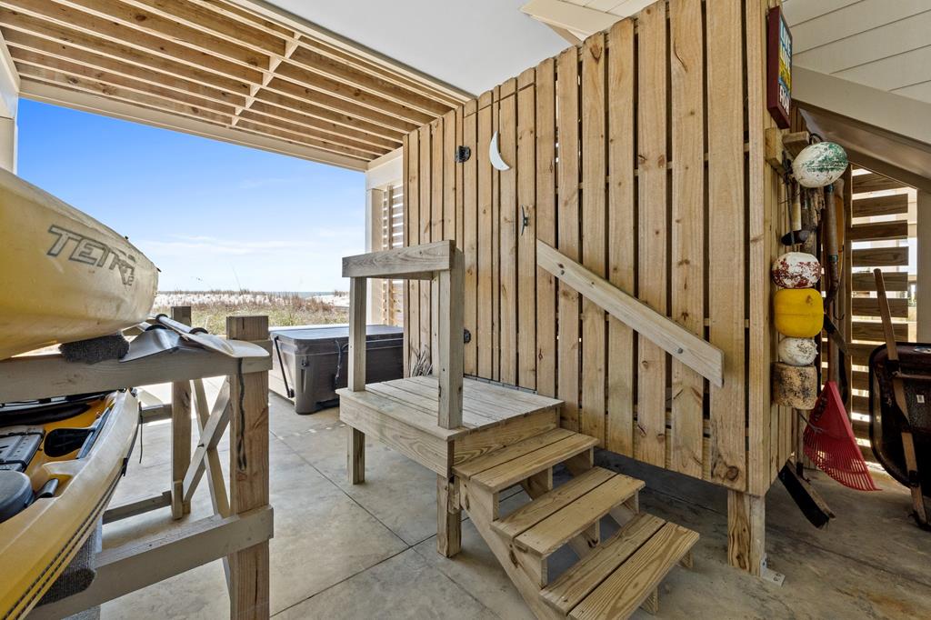 718 Indian Pass Rd, Port St. Joe 32456
