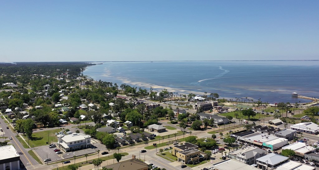 415 Madison St, Port St. Joe 32456