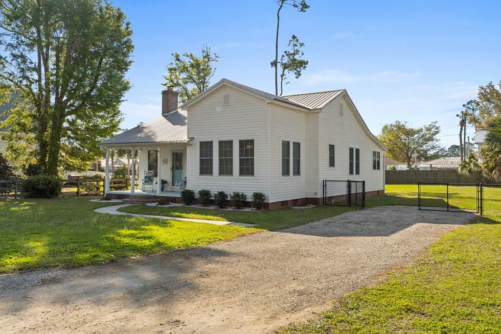 214 8th St, Port St. Joe 32456