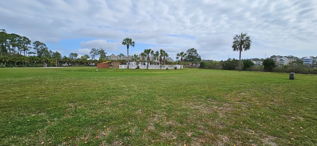292 Chris Craft Dr, 32322