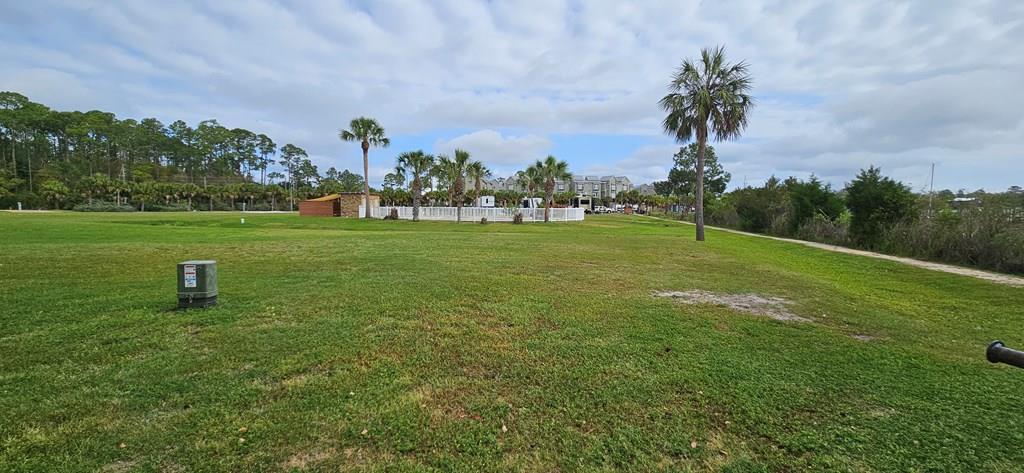 292 Chris Craft Dr, 32322