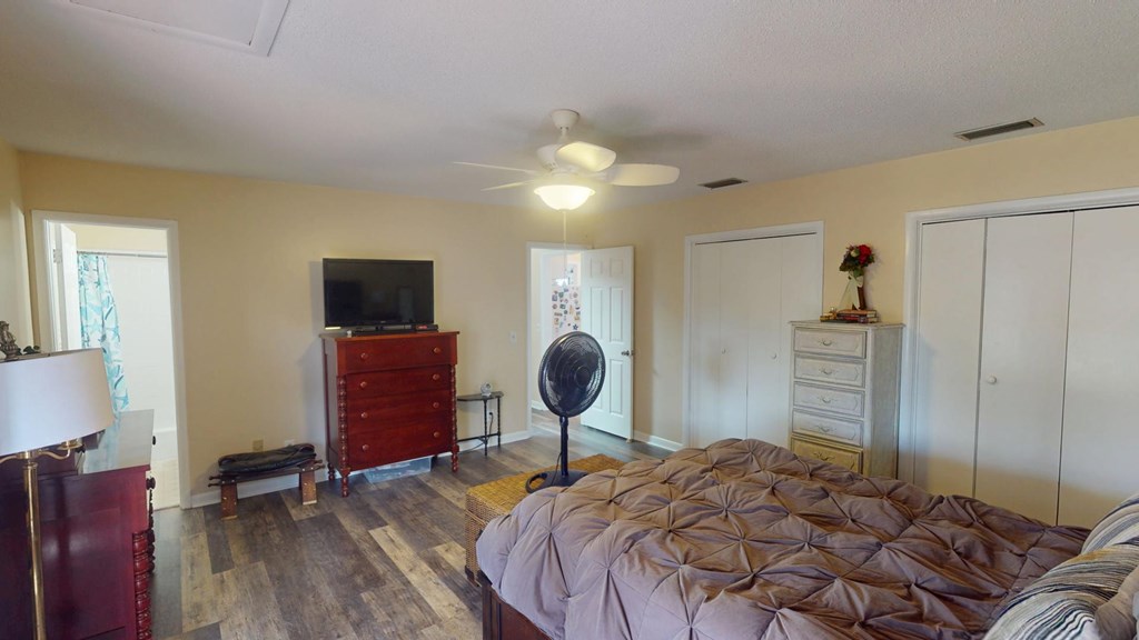 3700 Shoreline Cir, 32405