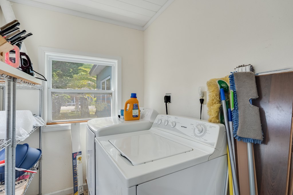225 8th St, Port St. Joe 32456