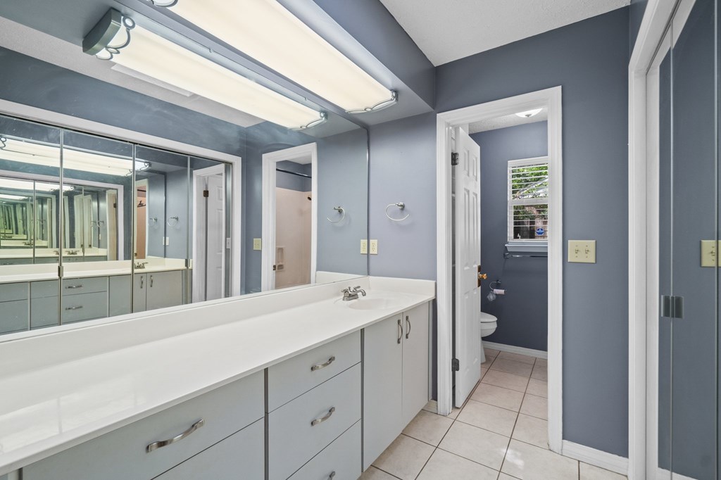 142 Heritage Cir, 32407