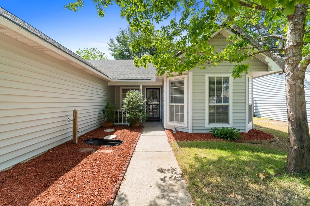 142 Heritage Cir, 32407