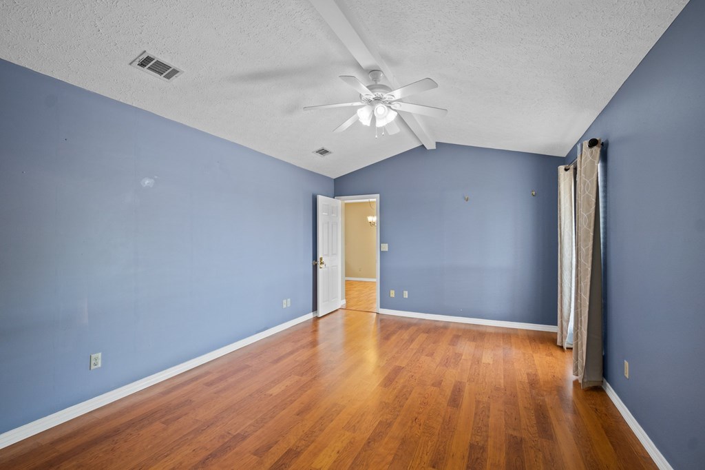 142 Heritage Cir, 32407