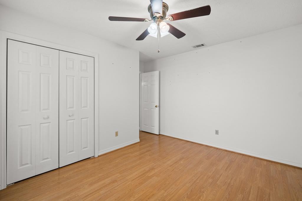 142 Heritage Cir, 32407