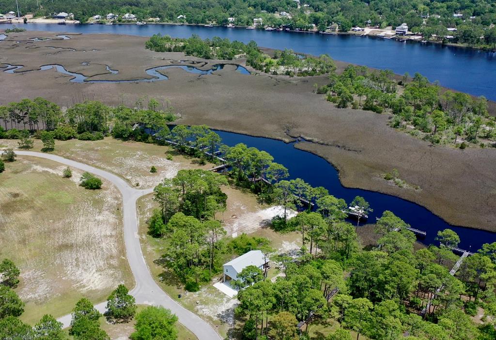 519 Shelly's Loop Rd, 32322