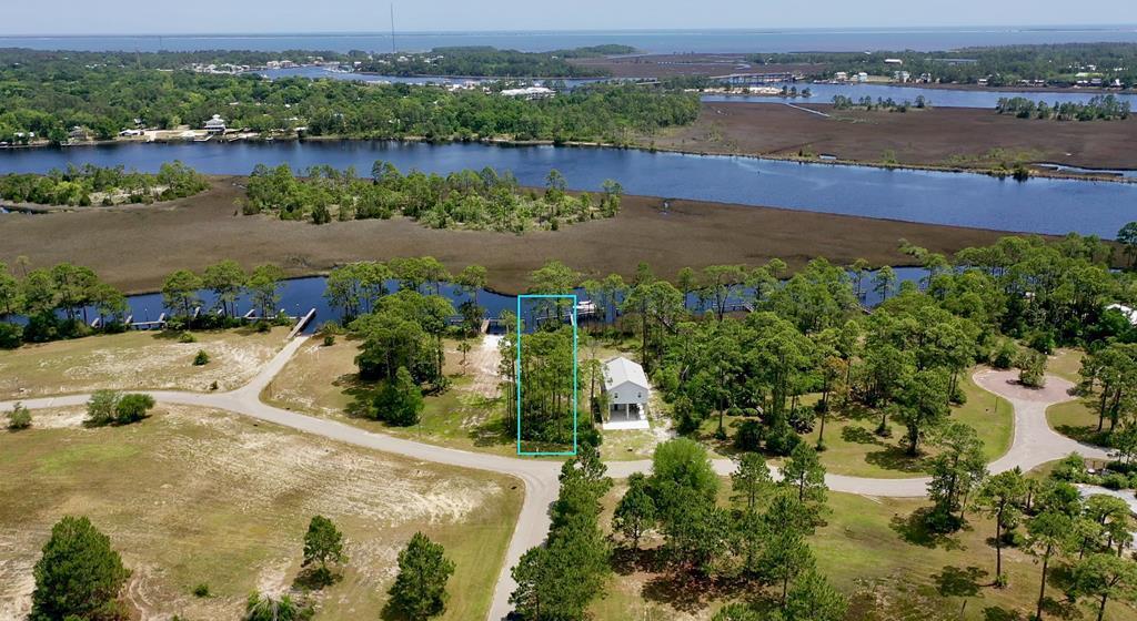 519 Shelly's Loop Rd, 32322