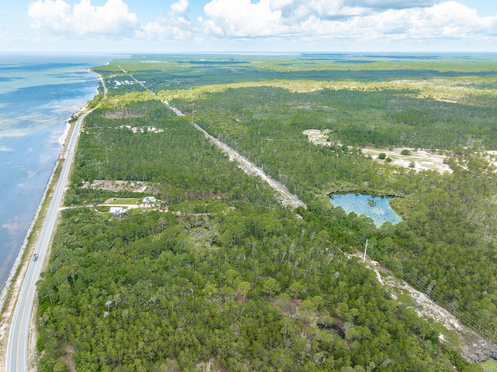 1917 Hwy 98, 32328