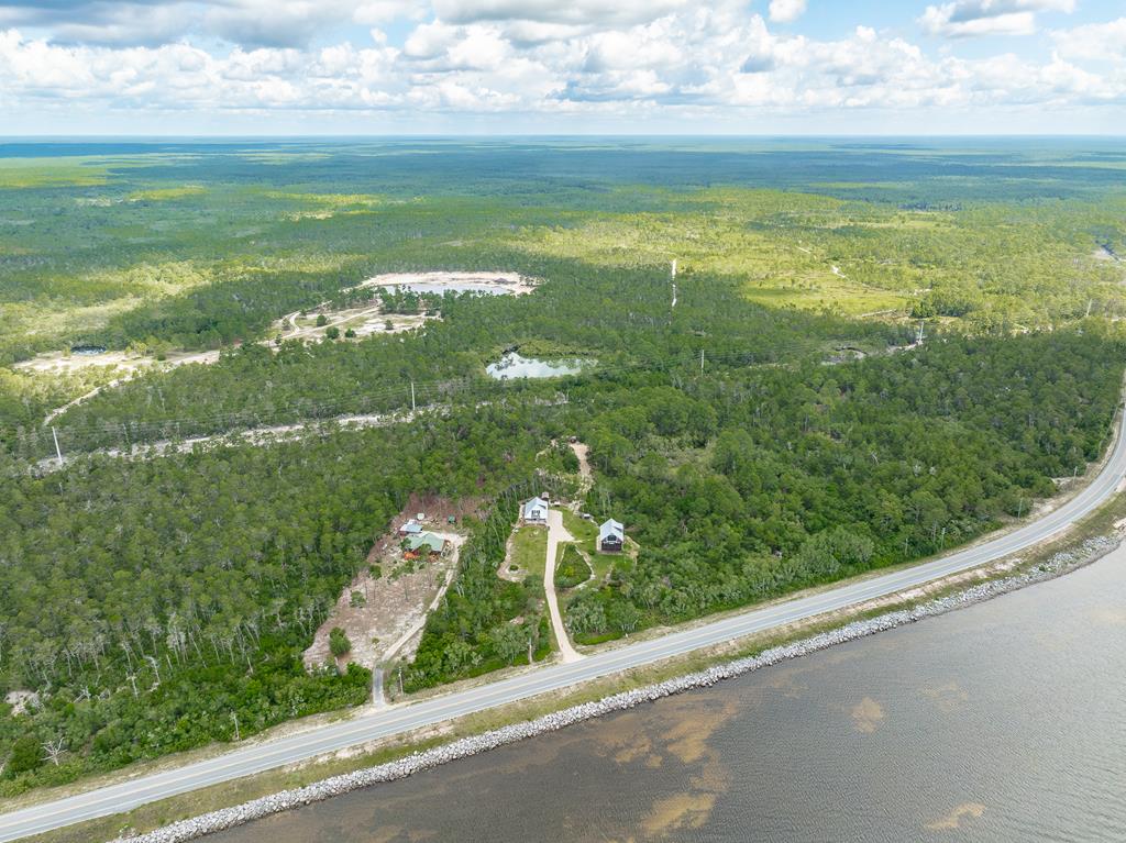 1917 Hwy 98, 32328