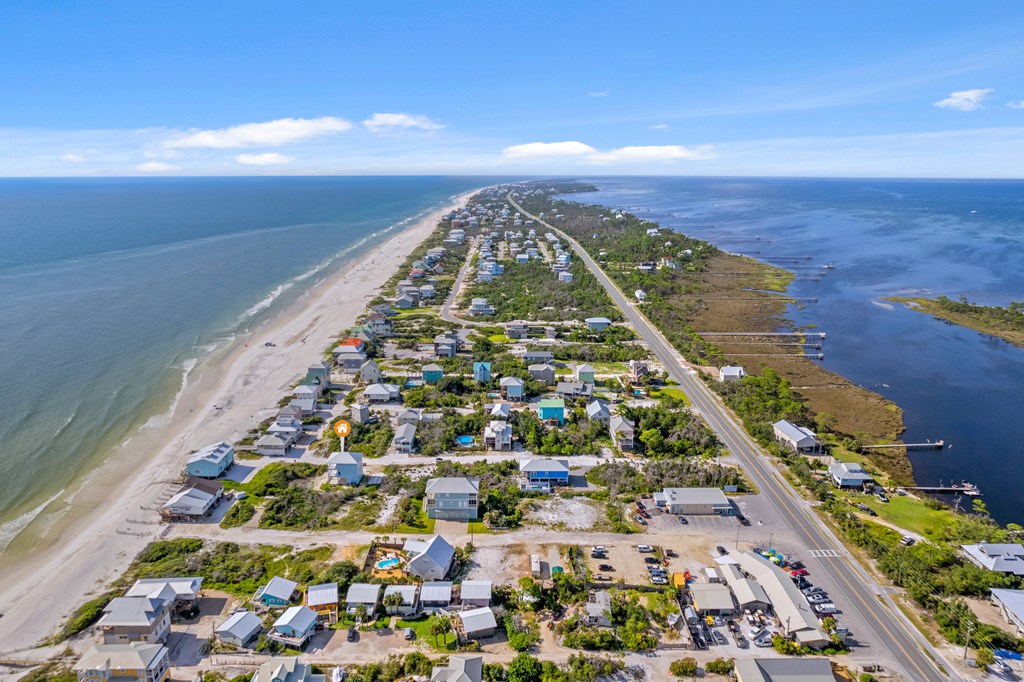 190 Seahorse Ln, 32456
