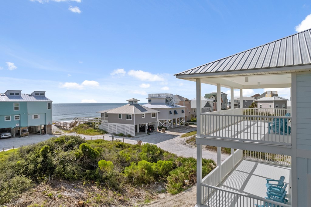 190 Seahorse Ln, 32456