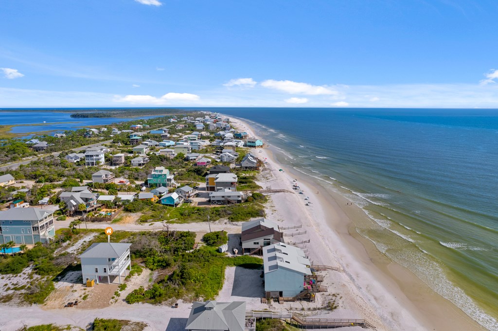 190 Seahorse Ln, 32456