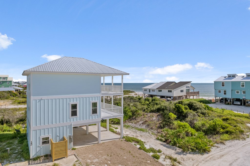 190 Seahorse Ln, 32456