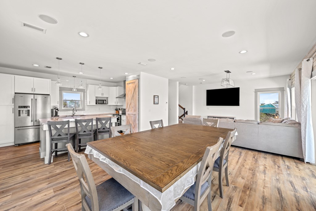 190 Seahorse Ln, 32456