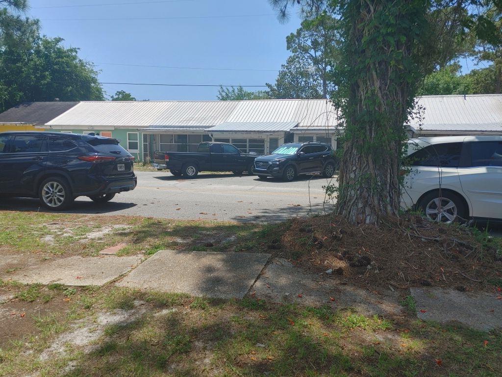 11-5 Pine St, 32322