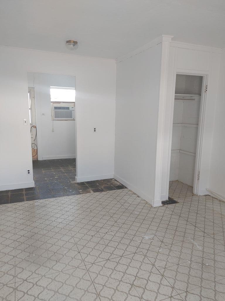 11-5 Pine St, 32322