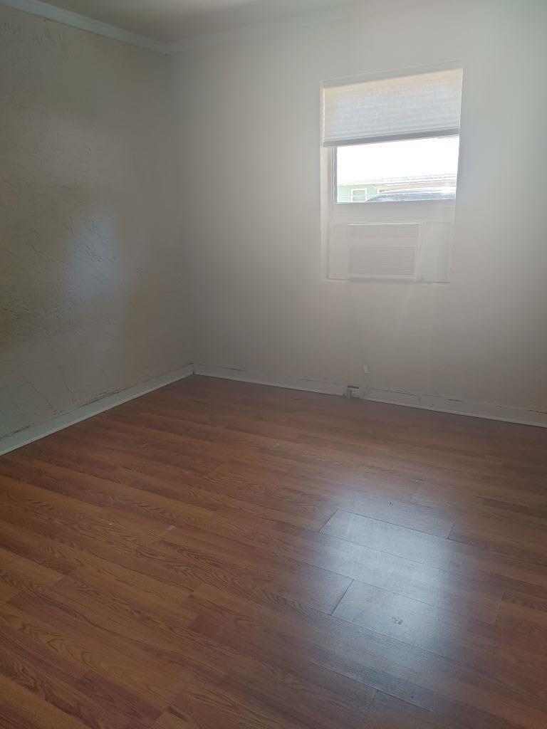 11-5 Pine St, 32322