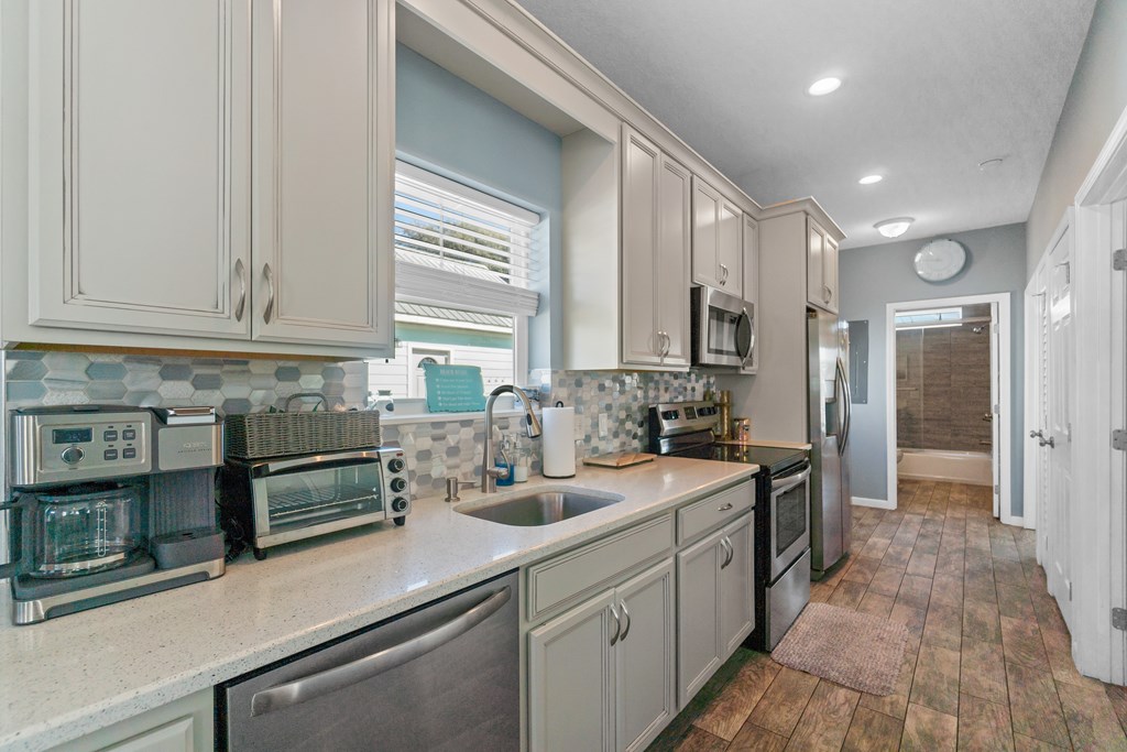 104 Ocean View Dr, 32456