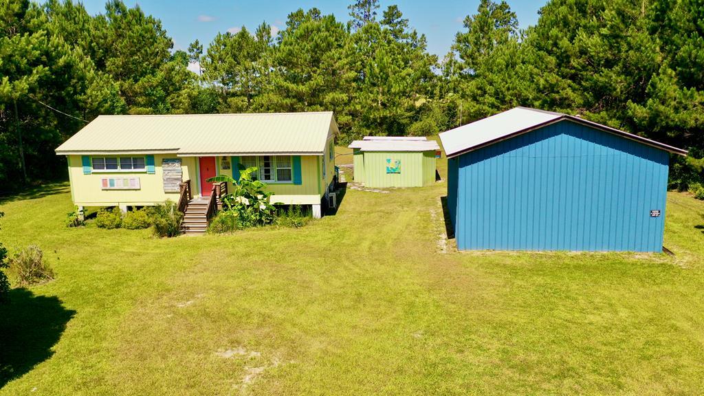 6529 Farm Rd, 32465
